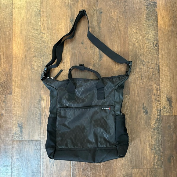 VICTORINOX nylon tote/ travel bag, unisex, NWOT Luggage & Travel Bags